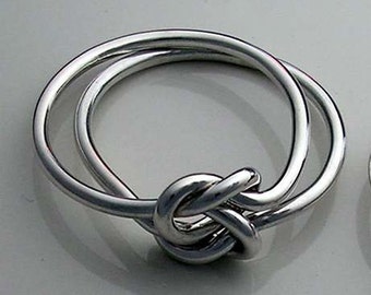 16 Gauge Double Love Knot Ring in 14K white palladium gold