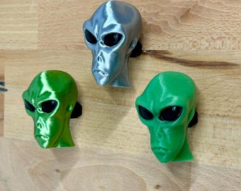 Hand-Painted Alien Head Drawer Knobs: Sci-Fi Home Decor