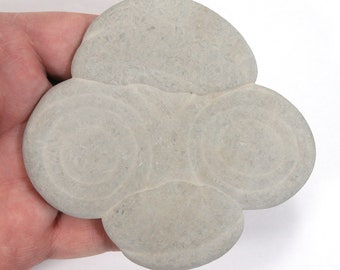 DVH Googly Eyes Fairy Stone Concretion Monkey Rock 94x100x8mm (5521)