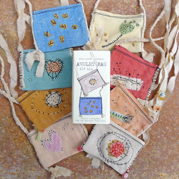 Kit de bricolaje: bolsa de amuleto de lino teñida de plantas, por kata golda
