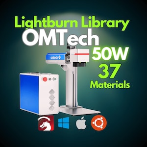 Puede incluir: Un grabador láser blanco con una caja de control azul y blanca. La máquina está etiquetada como "OMTech 50W" y "37 Materiales". La imagen también muestra logotipos para los sistemas operativos Windows, Apple y Linux.