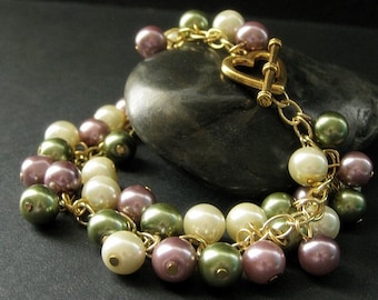 Pearl Bracelet in Gold. Pearl Charm Bracelet with Mauve Pink, Ivory, and Olive Green Pearls. Gold Bracelet. Handmade Bracelet.