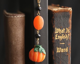 Halloween Pumpkin Bookmark. Beaded Bookmark. Halloween Bookmark. Book Hook Bookmark. Halloween Gift. Handmade Book Charm.