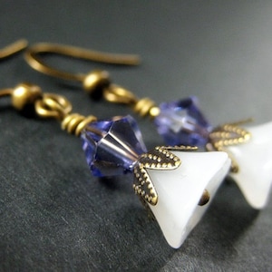Flower Dangle Earrings. Blue and White Flower Earrings. White and Blue Flower Earrings in Bronze. Handmade Earrings. Handmade Jewelry.