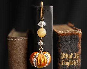Rhinestone Pumpkin Bookmark. Beaded Bookmark. Orange Pumpkin Halloween Book Charm. Book Hook Bookmark. Handmade Book Charm.