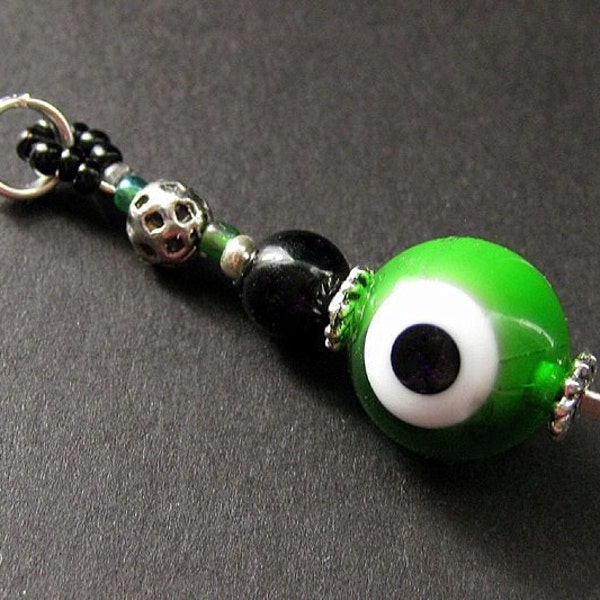 Green Eyeball Charm. Emerald Green Evil Eye Charm. Beaded Charm. Key Chain, Phone Charm, Zipper Pull or Purse Charm.