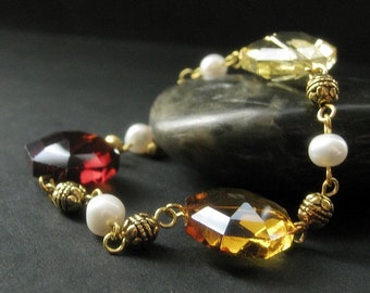 Autumn Crystal Bracelet in Gold. Crystal and Fresh Water Pearl Bracelet. Autumn Crystals and Gold Bracelet. Handmade Jewelry.