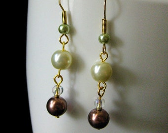 Pearl Earrings: Dangle Earrings in Mauve, Ivory and Sage Green. Bridesmaid Earrings. - The Vineyard. Handmade Earrings.