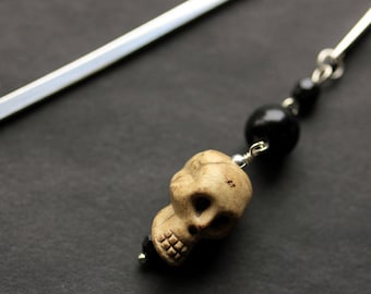 Gothic Skull Bookmark. Beaded Bookmark. Halloween Book Charm. Book Hook Bookmark. Handmade Bookmark.