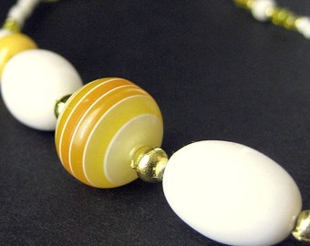 Beaded Lanyard Yellow Eyeglass Necklace. Nurses Lanyard Sunset Yellow ID Lanyard Eyeglass Chain White Glasses Lanyard Gold Face Mask Lanyard