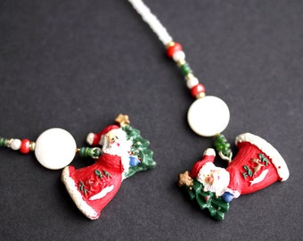 Holiday Bookmark. Santa Bookmark. White and Red Beaded Book Thong. Holiday Book Charm. Fun Christmas Bookmark. Library Decor.