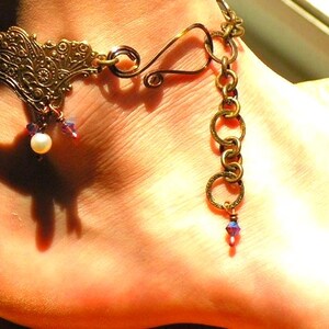 Goldener Engelsflügel Fußkettchen Armband, Perle Kristall Tropfen, Fantasy Ren Faire Schmuck