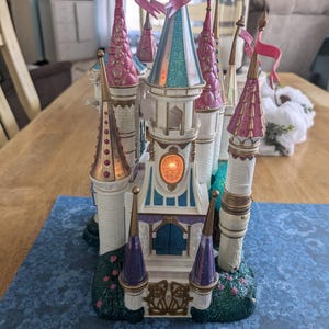 Rare Trendmasters Starcastle Beauty and the Beast Castle, Polly Pocket castle, lights, hidden surprises,  Cottage, disneycore, Collector