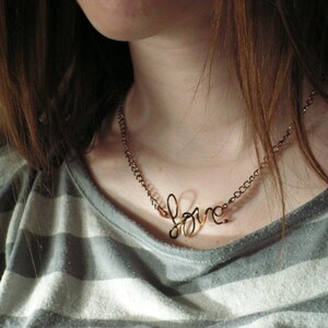 Todo mi amor para mamá, collar con texto de amor, collar de amor grabado con soplete de cobre, collar de amor artesanal, collar con texto, envío gratis, esposa