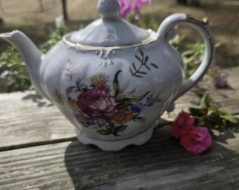 Vintage 1950s Musical Teapot, Floral Porcelain, Gold Trim, Plays Tea for Two