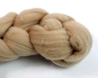Walnut Dyed Handpainted Wool Roving 2oz, Hand Dyed Spinning Fiber, Walnut Naturally Dyed Felting Wool, Natural Dye Wool Top