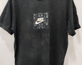 Vintage Y2K Nike Big Logo Tshirt