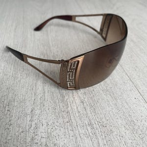 VERSACE Vintage Sunglasses MOD 2058-B Copper Caramel Swaroski Shield Shiny Rhinestones Avant Garde Dystopian Futuristic City Y2K 00s Archive