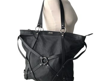 DIESEL Vintage Shoulder Bag Black Industrial Leather Harness Shibari Avant Garde Goth Grunge Subversive Dystopian Futuristic Y2K 00s Archive