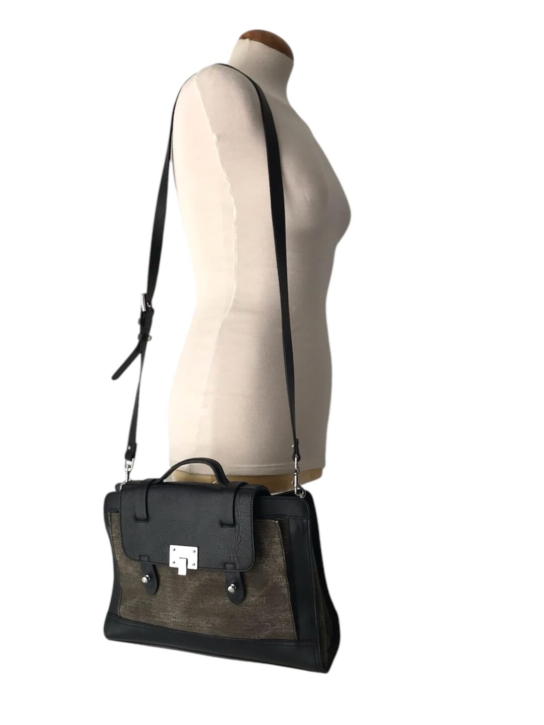 DIESEL Vintage Leather Shoulder Bag Elegant City Chic Office