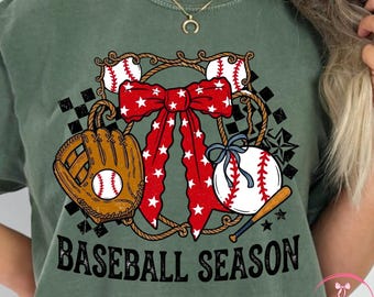 Preppy honkbal png, ontwerp honkbalstrik, honkbalseizoenshirt, schattige softbalmoeder png, baseball mama png, boog honkbal esthetiek