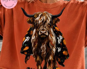 Vaca de las Tierras Altas de Halloween PNG, Diseño de camiseta de vaca de las Tierras Altas espeluznante, Vaca de otoño PNG, Vaquera del oeste en campo de calabazas, Vaca linda de Halloween, Otoño PNG