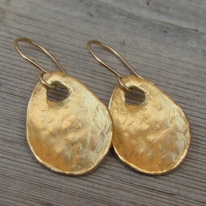 Circle Earrings, Gold Disc Earrings, Gold Earrings, Gold Earring, Simple Gold Dangle Earrings, Organic Shape Earrings