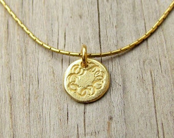 Tiny Gold Disc Necklace, Dainty Gold Necklace, Hammered Gold Disc Necklace, Delicate Gold Necklace, Simple Everyday Jewelry, Dainty Pendant