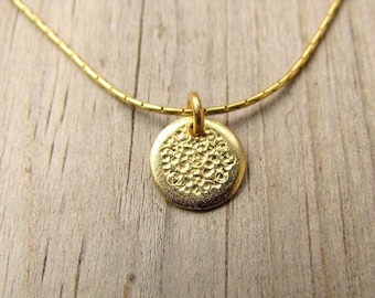 Tiny Gold Disc Necklace, Dainty Gold Necklace, Hammered Gold Disc Necklace, Delicate Gold Necklace, Simple Everyday Jewelry, Dainty Pendant