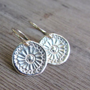 Silver Flower Disc Earrings, Hammered Silver Dangle Earrings, Small Silver Earings, Silver Earrings Dangle, Mandala Earrings