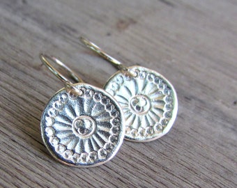 Silver Flower Disc Earrings, Hammered Silver Dangle Earrings, Small Silver Earings, Silver Earrings Dangle, Mandala Earrings