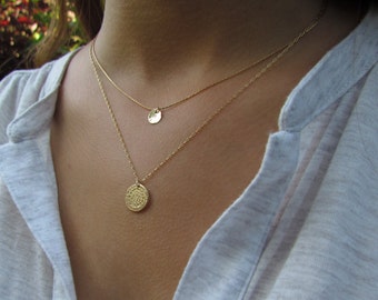 Colar de disco, colar de ouro simples, colar de disco de ouro, colar de disco de ouro martelado, colar de mandala, joias de mandala, colar de moeda de ouro