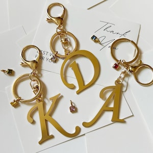 Llavero con inicial de oro hecho a mano, colgante personalizado con letra del alfabeto de piedra natal, cumpleaños, aniversario, llavero de regalos de San Valentín