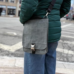 Bolso bandolera pequeño para hombre y mujer, bolso mensajero pequeño, lona encerada gris, bolso de uso diario, bolso de viaje, bolso de hombro