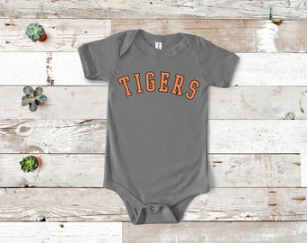 Personalized Baby Bodysuit, Custom Team Baby Onepiece, Panthers Bodysuit, Gift for New Dad, Trojans Baby Onepiece, Baby Gift,Eagles Bodysuit