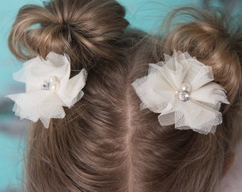 Ivory hair clips, 1 clip, chiffon flower clip, piggy tail hair clips, toddler hair clip, baby hair clip, baby shower gift, flower girl clip