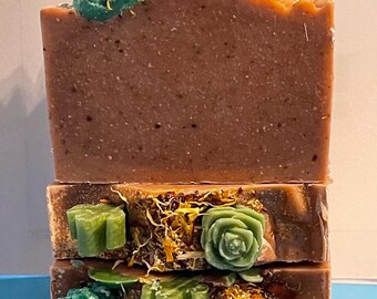 Sandalwood Scented Succulent Handmade Soap, 5 oz