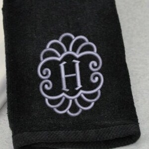 Elegant Scallop Monogram