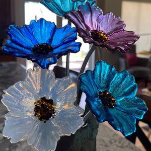 Art Glass Green Leaf Twist Curled Long Stem Glass Flower – Hand Blown – Vintage Original – 9-9.5 Inches
