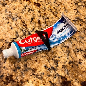 Zahnpasta Tube Squeezer - Einfacher Roller für Colgate, Crest & mehr | Sparen Sie jeden Tropfen | Umweltfreundliches, langlebiges, minimalistisches Design