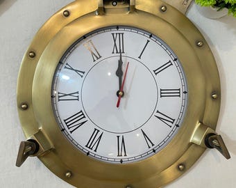 12" Messing-Bullaugen-Wanduhr | Nautische Schiffsuhr mit Römischen Ziffern | Vintage Maritime Uhr für Küstendekor