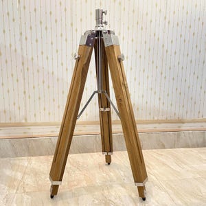 Supporto Treppiede Teak Nautico Regolabile | Raccordi Alluminio Nichel Vintage | Base Piantana o Espositore