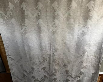 Cortinas largas con estampado en color tostado de Croscill Home (2) de 85,5 x 54 pulgadas