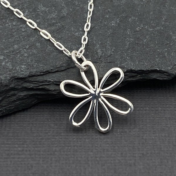 Small Daisy Necklace Silver for Women and Girls, Sterling Silver Daisy Flower Charm Jewelry, Dainty Everyday Necklace