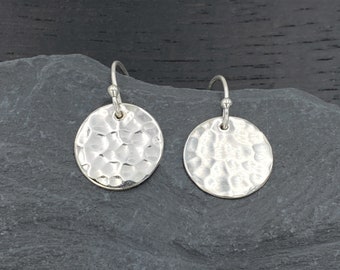 Hammered Silver Round Disc Earrings for Women with Hoo Earwire, Jewelry Gifts for Her, Minimal Chic Earrings