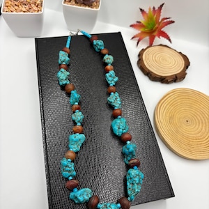 Vintage Turquoise & Agate Necklace: Handcrafted Ancient Style