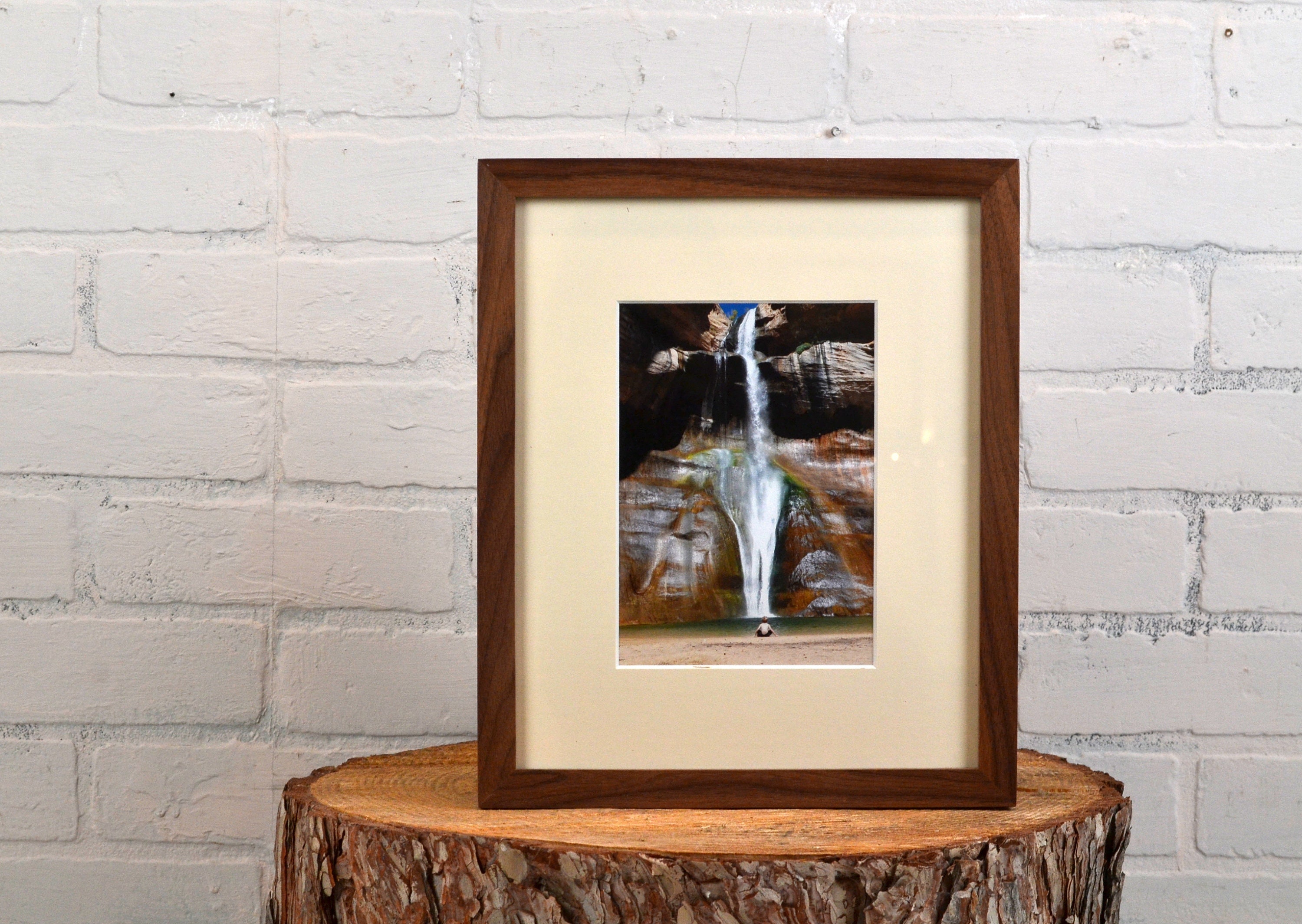 9x11 Picture Frame In Natural Walnut Wee Style With Mat For 5x7 Gallery Photo