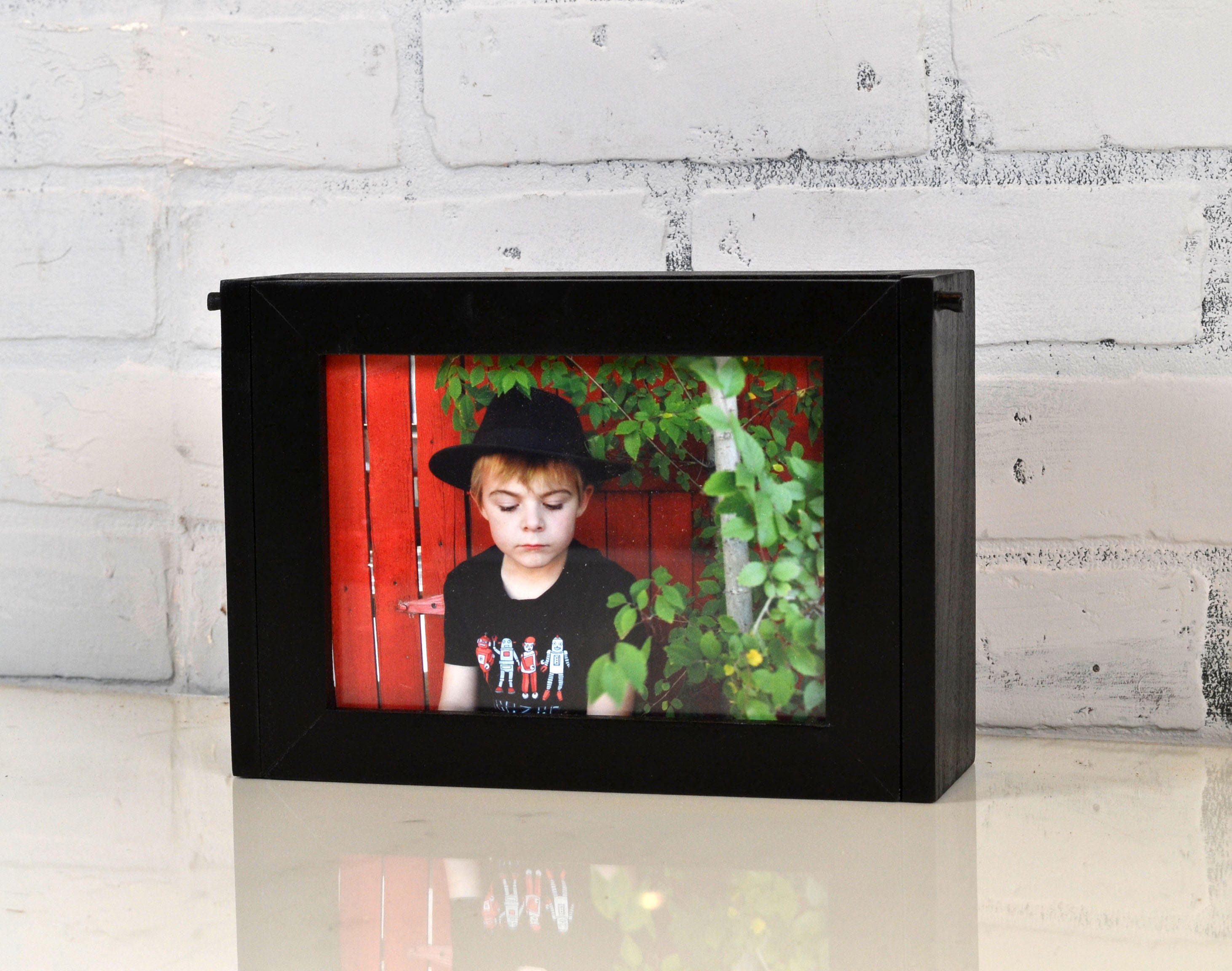 Wooden Keepsake Box with 5x7 Picture Frame Lid with Vintage Black