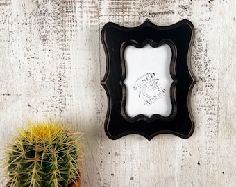 SHIPS TODAY - 4x6 Scalloped Opening Picture Frame with Vintage Black Finish - Solid Poplar Wood 4 x 6 Decorative Frame - In Stock