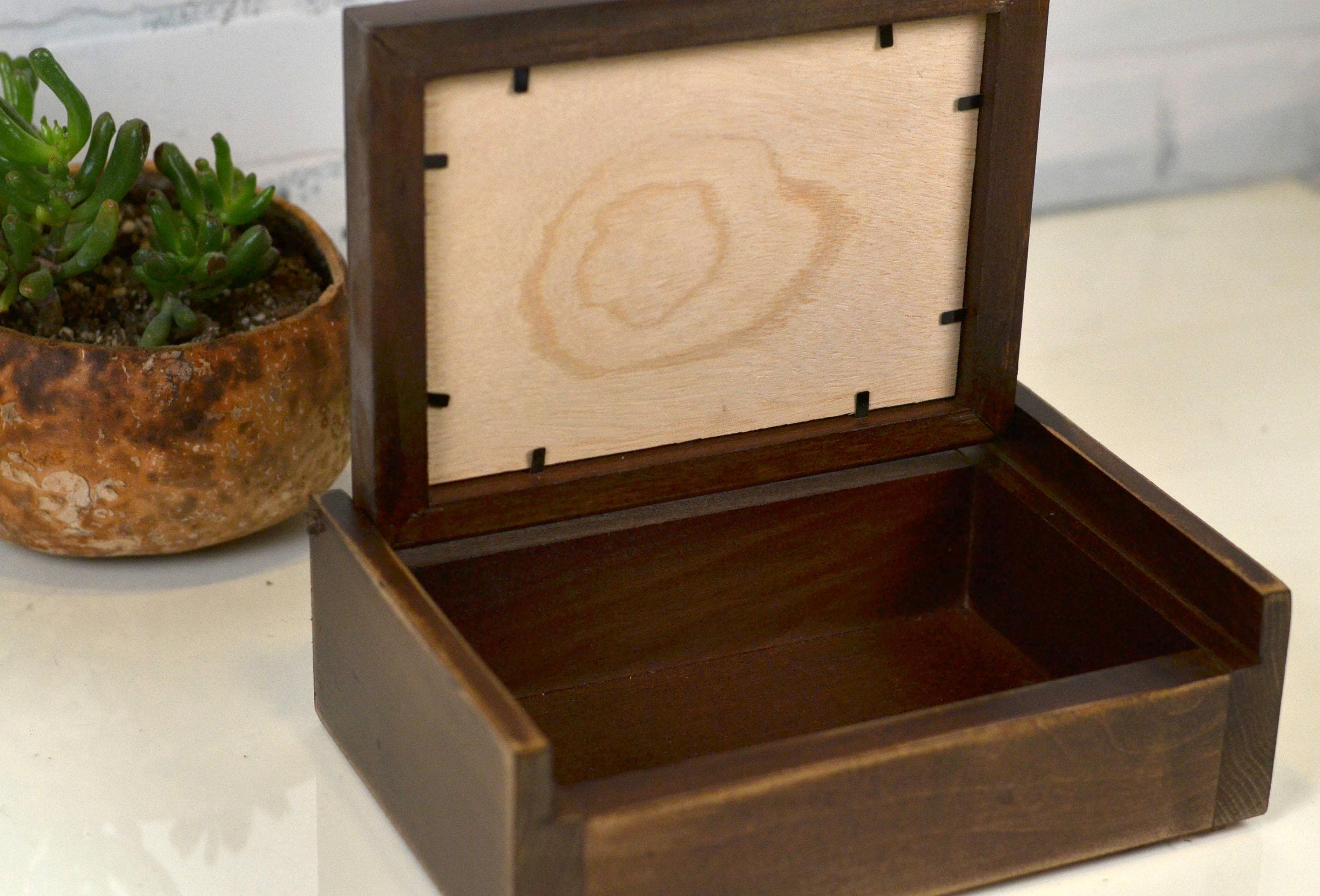 Wooden Keepsake Box with 5x7 Picture Frame Lid in Super Vintage Dark